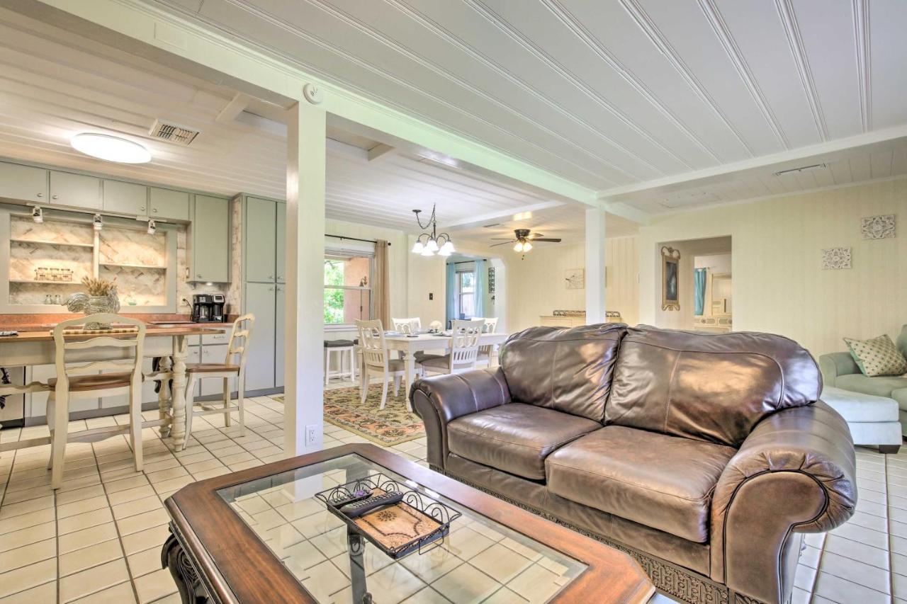 דונלון Rainbow River Oasis With Kayaks And Furnished Sunroom! מראה חיצוני תמונה